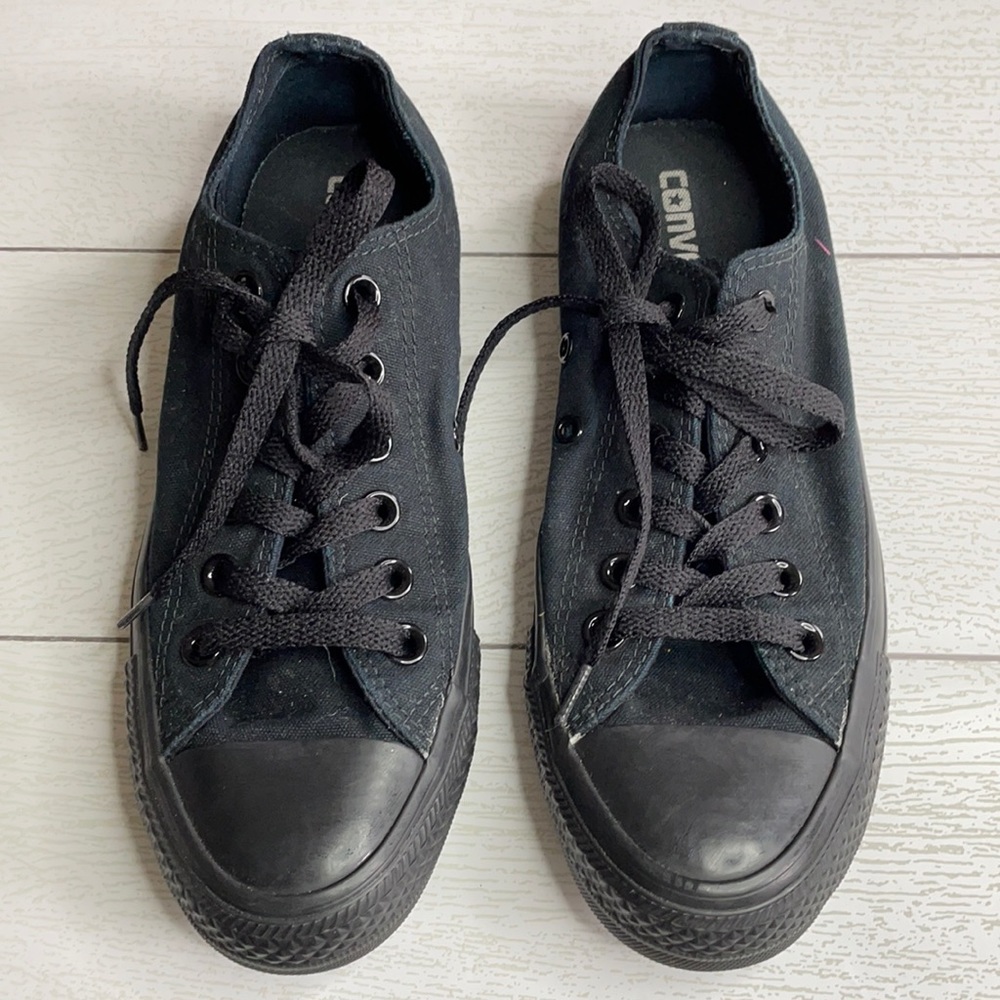 Black Converse